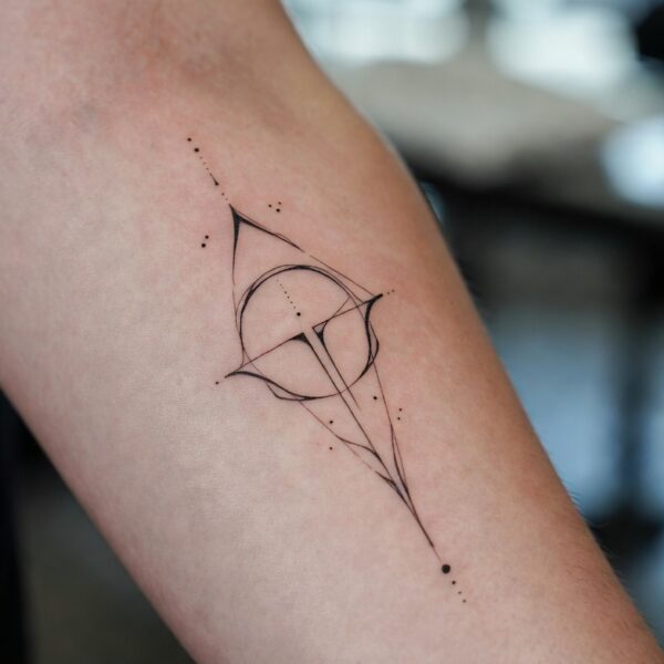 Minimalistisches Linework – Unterarm